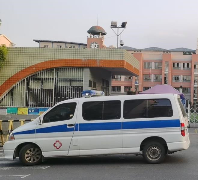 榆社救护车出租护送骨折病人一公里多少钱